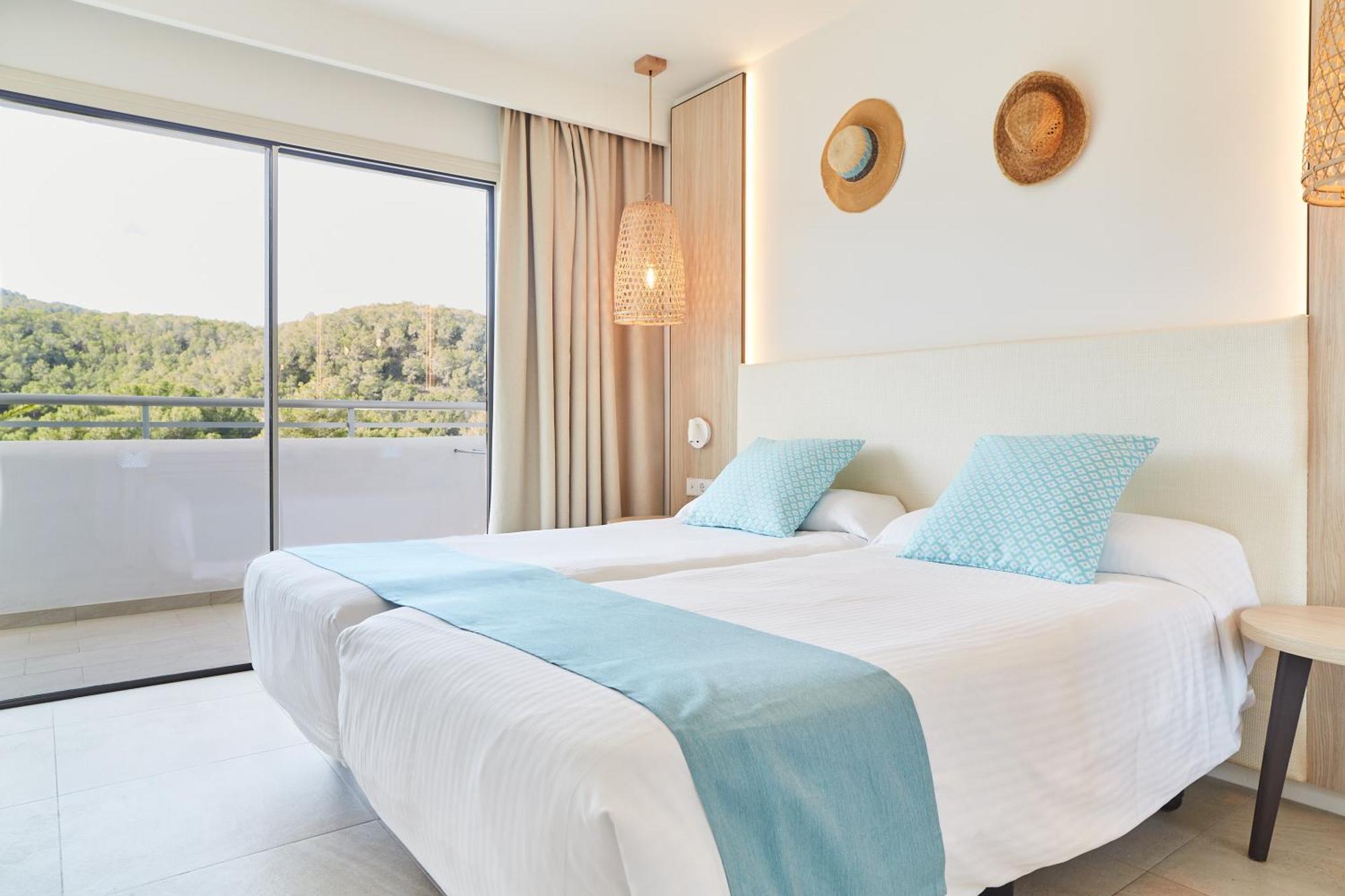 Apartamentos San Miguel Park & Esmeralda Mar Port de Sant Miguel Eksteriør billede