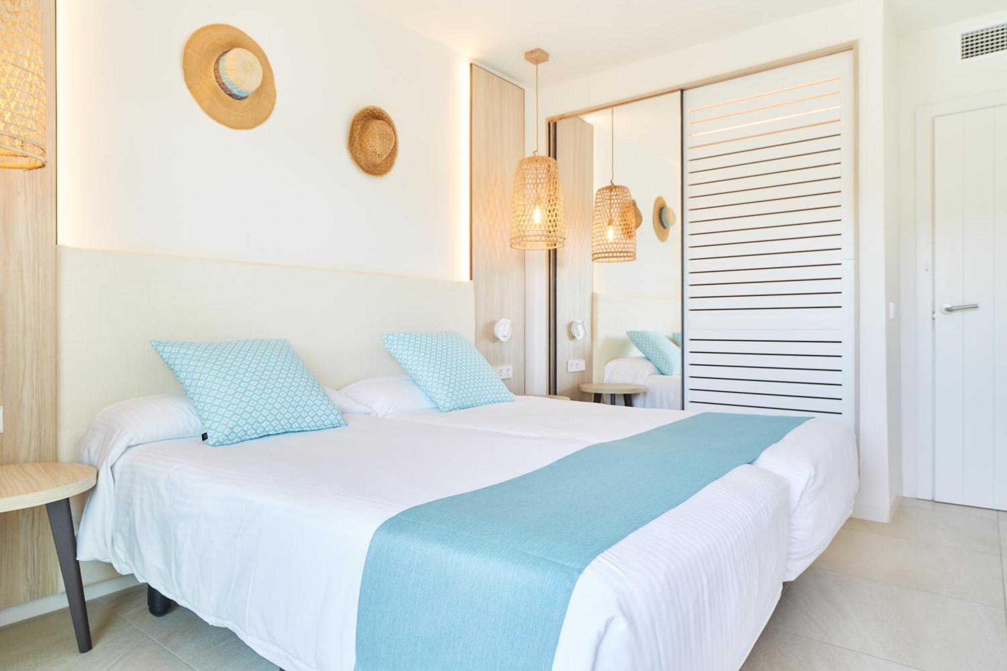 Apartamentos San Miguel Park & Esmeralda Mar Port de Sant Miguel Værelse billede