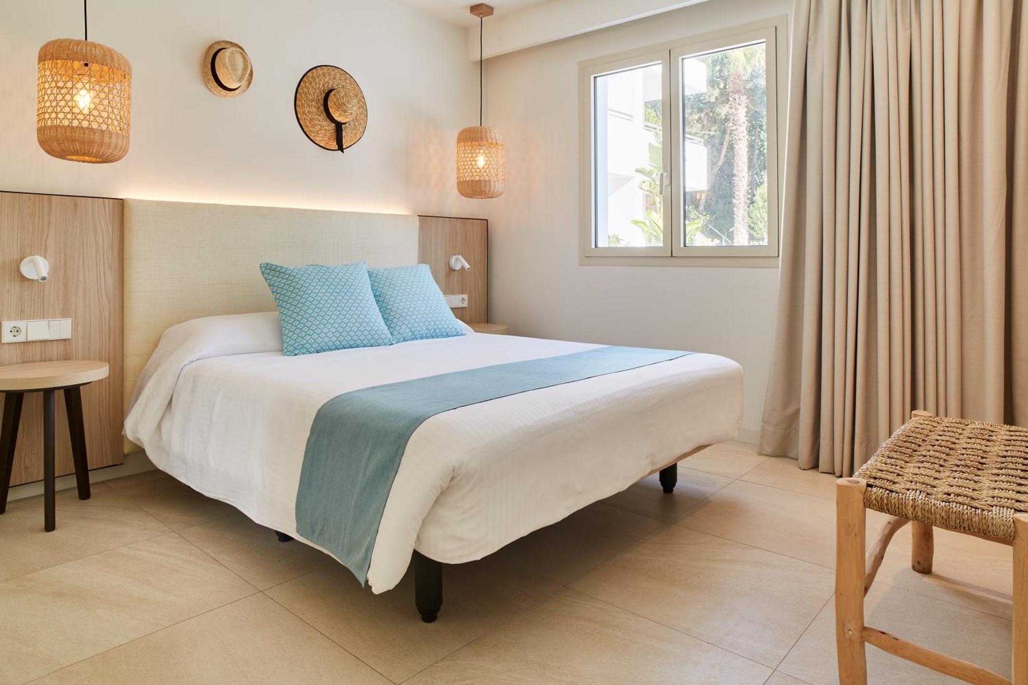Apartamentos San Miguel Park & Esmeralda Mar Port de Sant Miguel Værelse billede